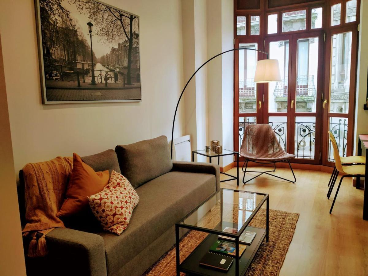 Instituto 2º Apartment Хихон Екстериор снимка